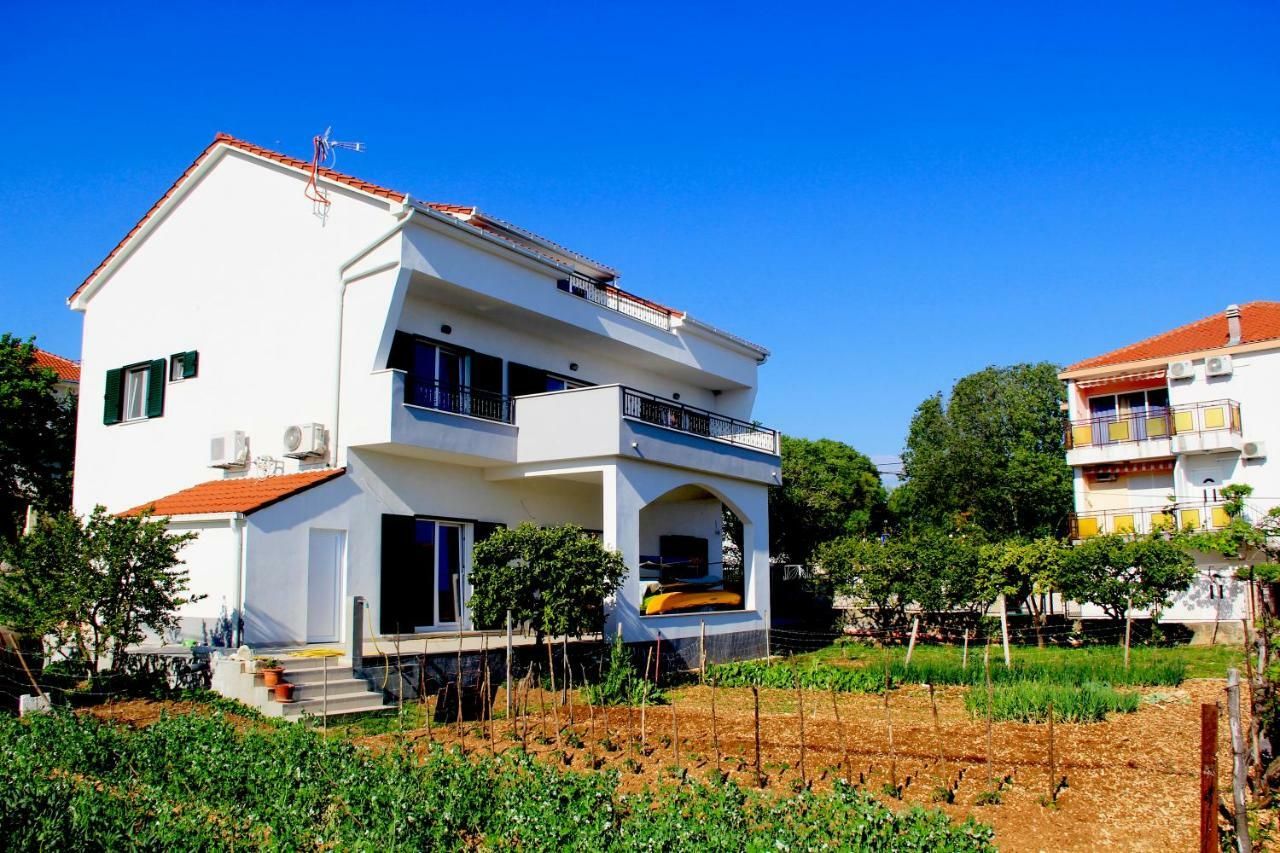 Apartment Luce Трогир Екстериор снимка